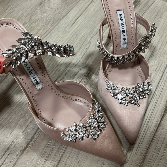 Manolo Blahnik Satin Mules 39 - Picture 8 of 16
